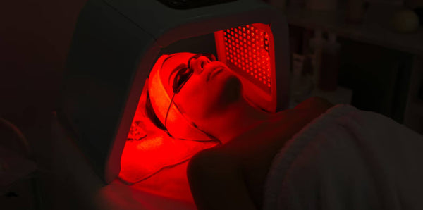 Red Light Therapy For Skin Tightening: Does It Work?